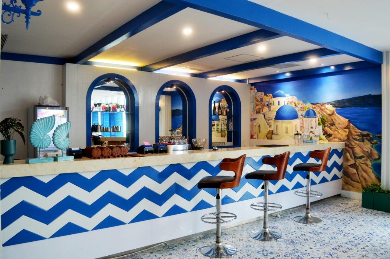 Cavinton Hotel Malioboro Yogyakarta By Tritama Hospitality Extérieur photo
