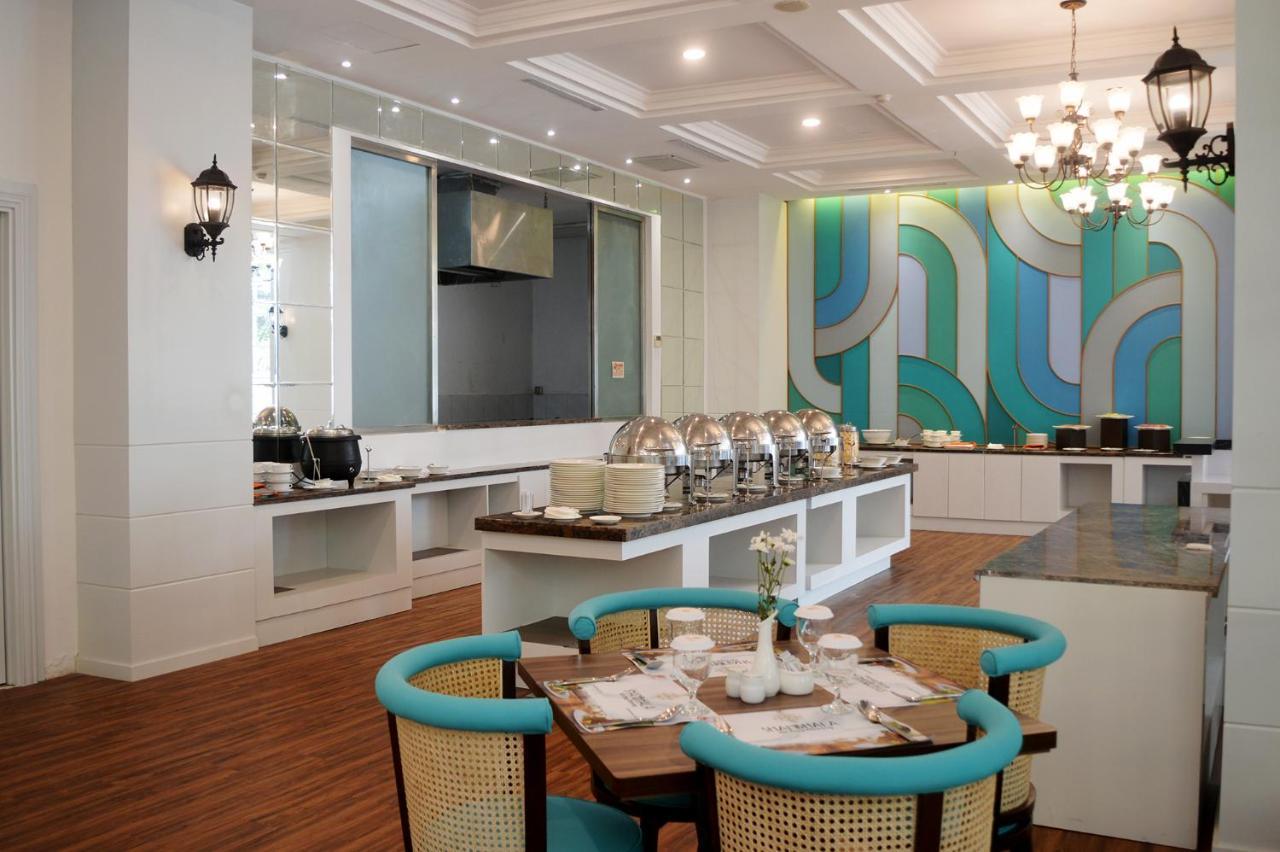 Cavinton Hotel Malioboro Yogyakarta By Tritama Hospitality Extérieur photo