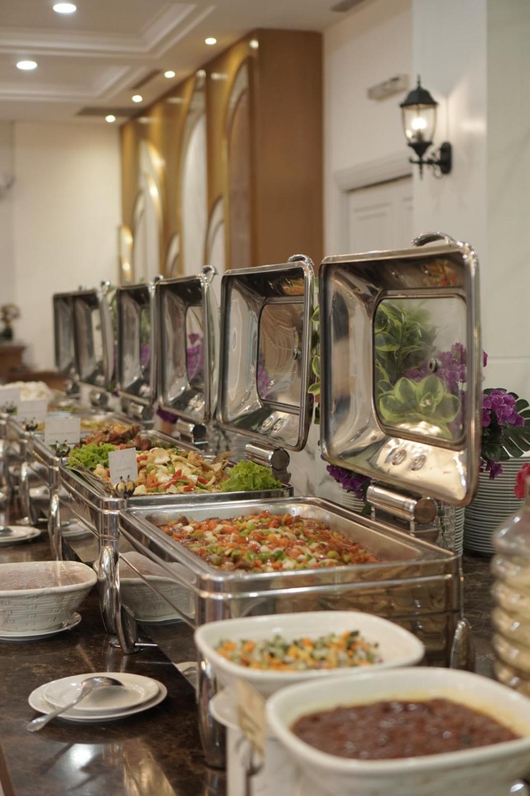 Cavinton Hotel Malioboro Yogyakarta By Tritama Hospitality Extérieur photo