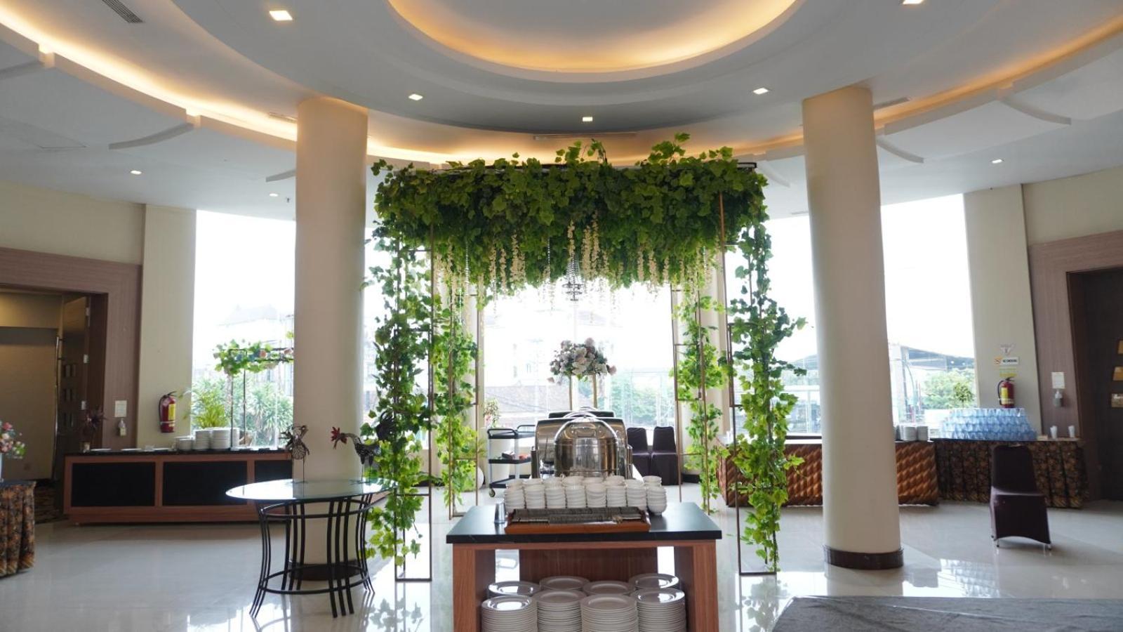 Cavinton Hotel Malioboro Yogyakarta By Tritama Hospitality Extérieur photo
