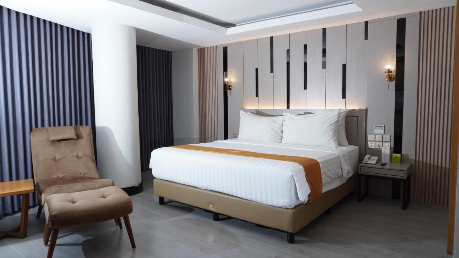 Cavinton Hotel Malioboro Yogyakarta By Tritama Hospitality Extérieur photo