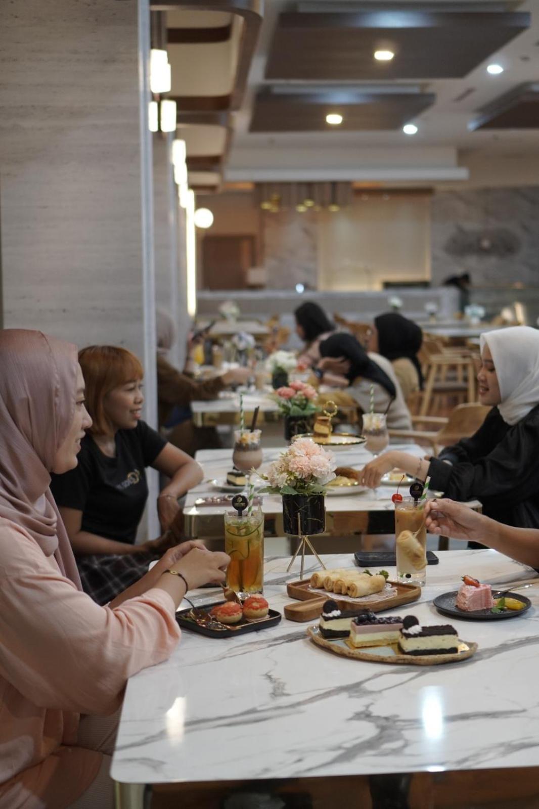 Cavinton Hotel Malioboro Yogyakarta By Tritama Hospitality Extérieur photo