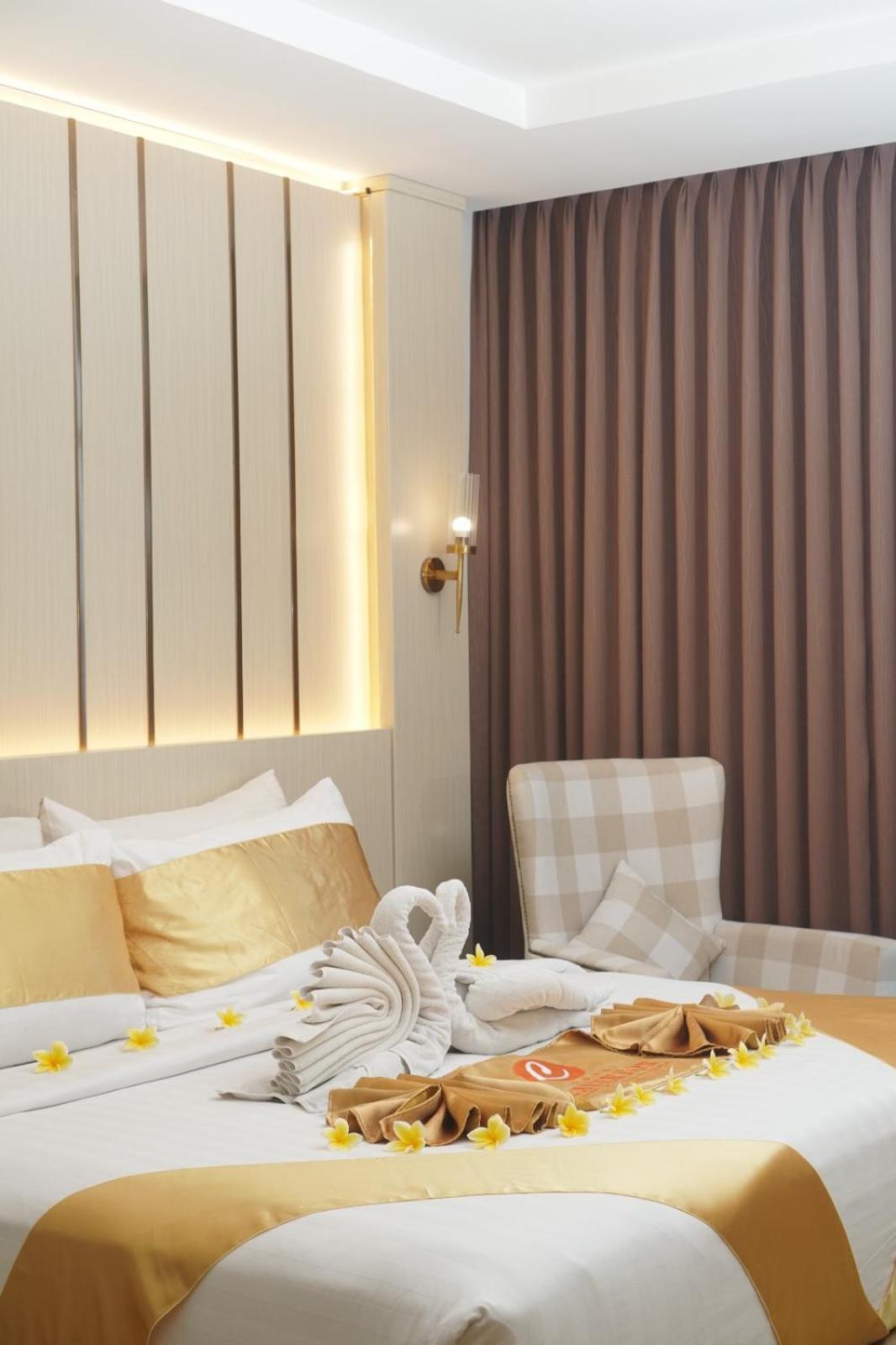 Cavinton Hotel Malioboro Yogyakarta By Tritama Hospitality Extérieur photo
