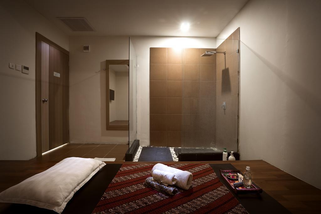 Cavinton Hotel Malioboro Yogyakarta By Tritama Hospitality Extérieur photo
