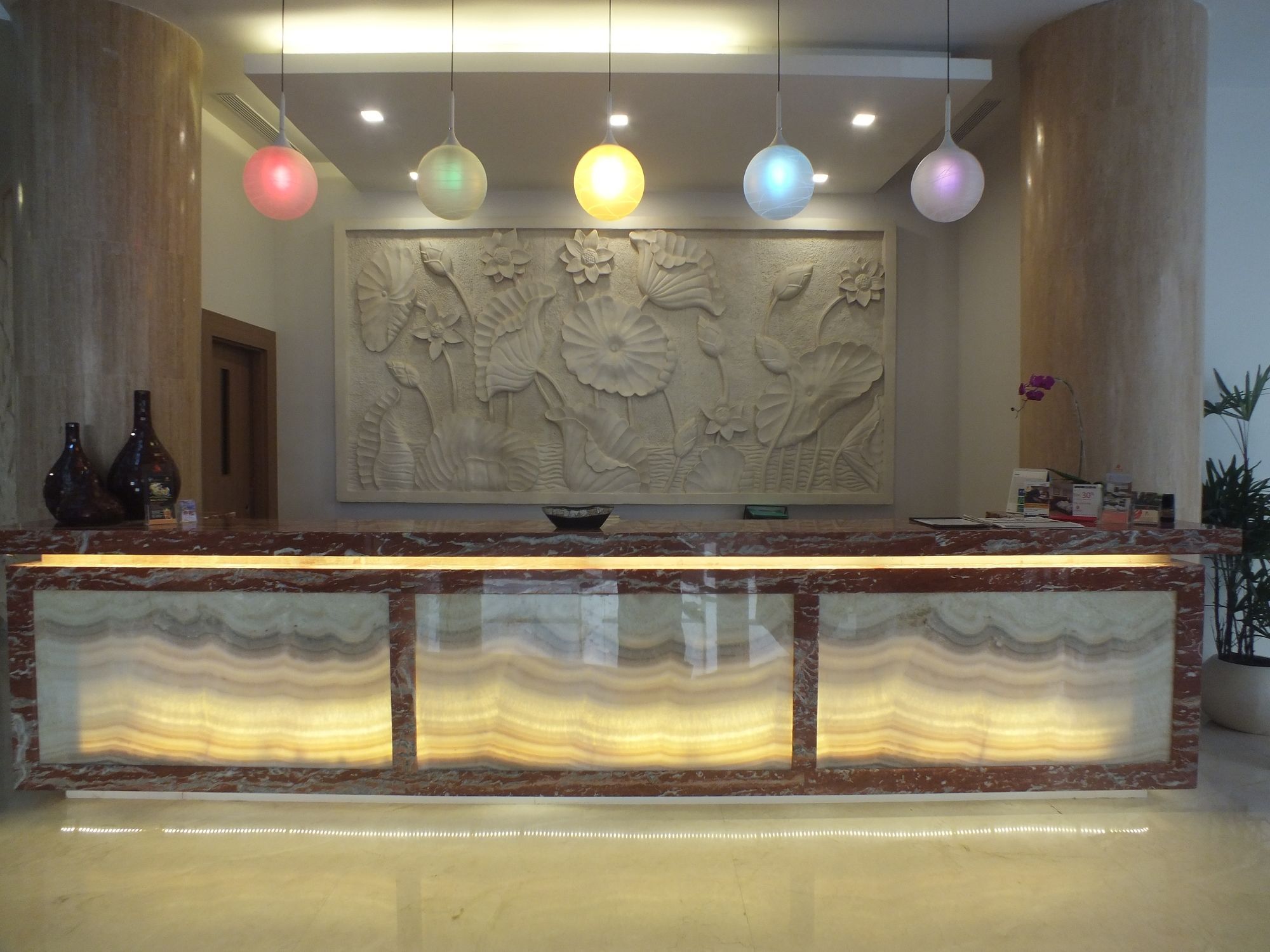 Cavinton Hotel Malioboro Yogyakarta By Tritama Hospitality Extérieur photo