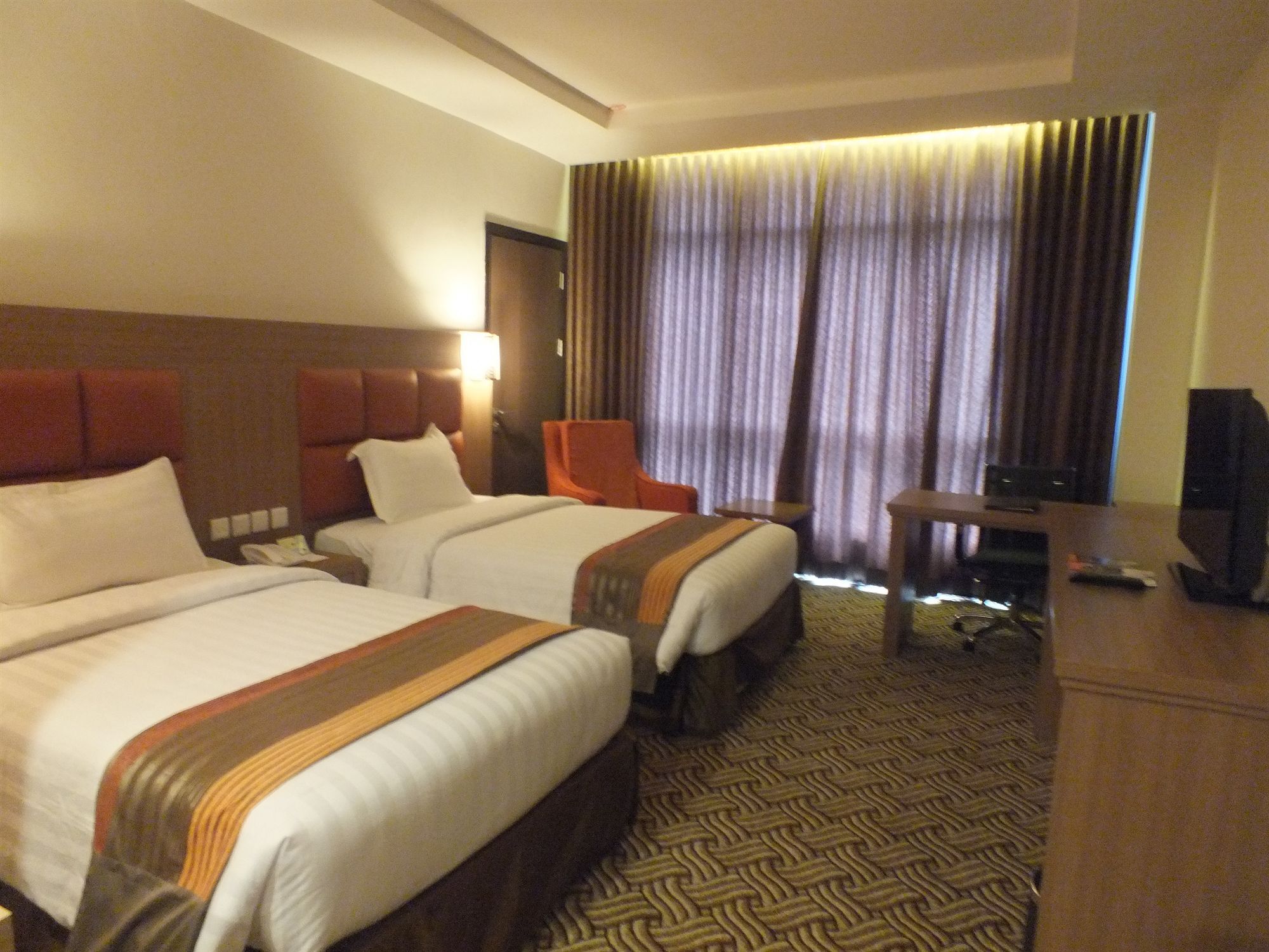 Cavinton Hotel Malioboro Yogyakarta By Tritama Hospitality Extérieur photo