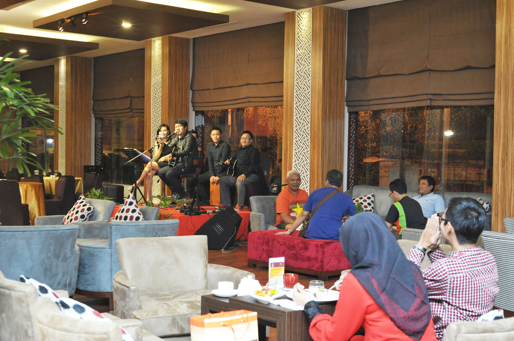 Cavinton Hotel Malioboro Yogyakarta By Tritama Hospitality Extérieur photo